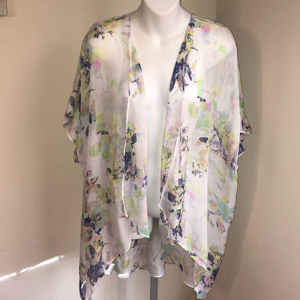 BCBGeneration sheer floral kimono